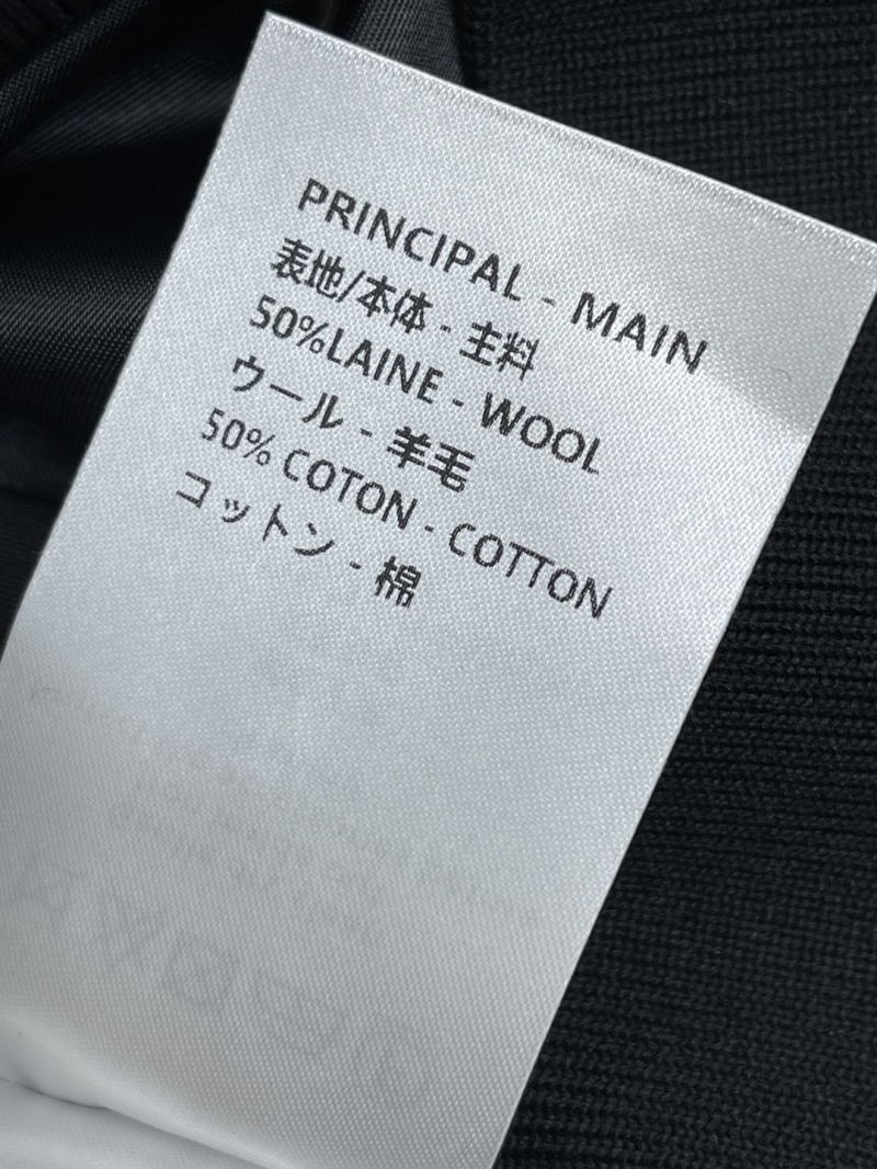 l0vis Vvtt0n outwear